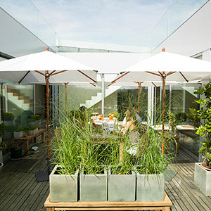 Patio, Balkon, Terrasse und Garten mit Sonnenschirmen gestalten